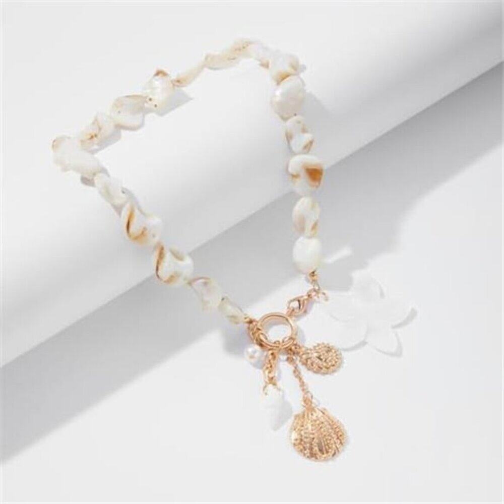 Starfish Necklace Shell Charm Pearl Necklace for Women Gold Layered Necklaces